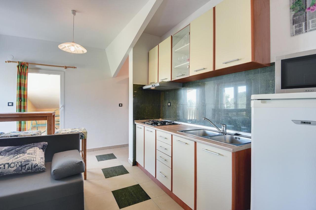 Apartments Universe Πούλα Εξωτερικό φωτογραφία