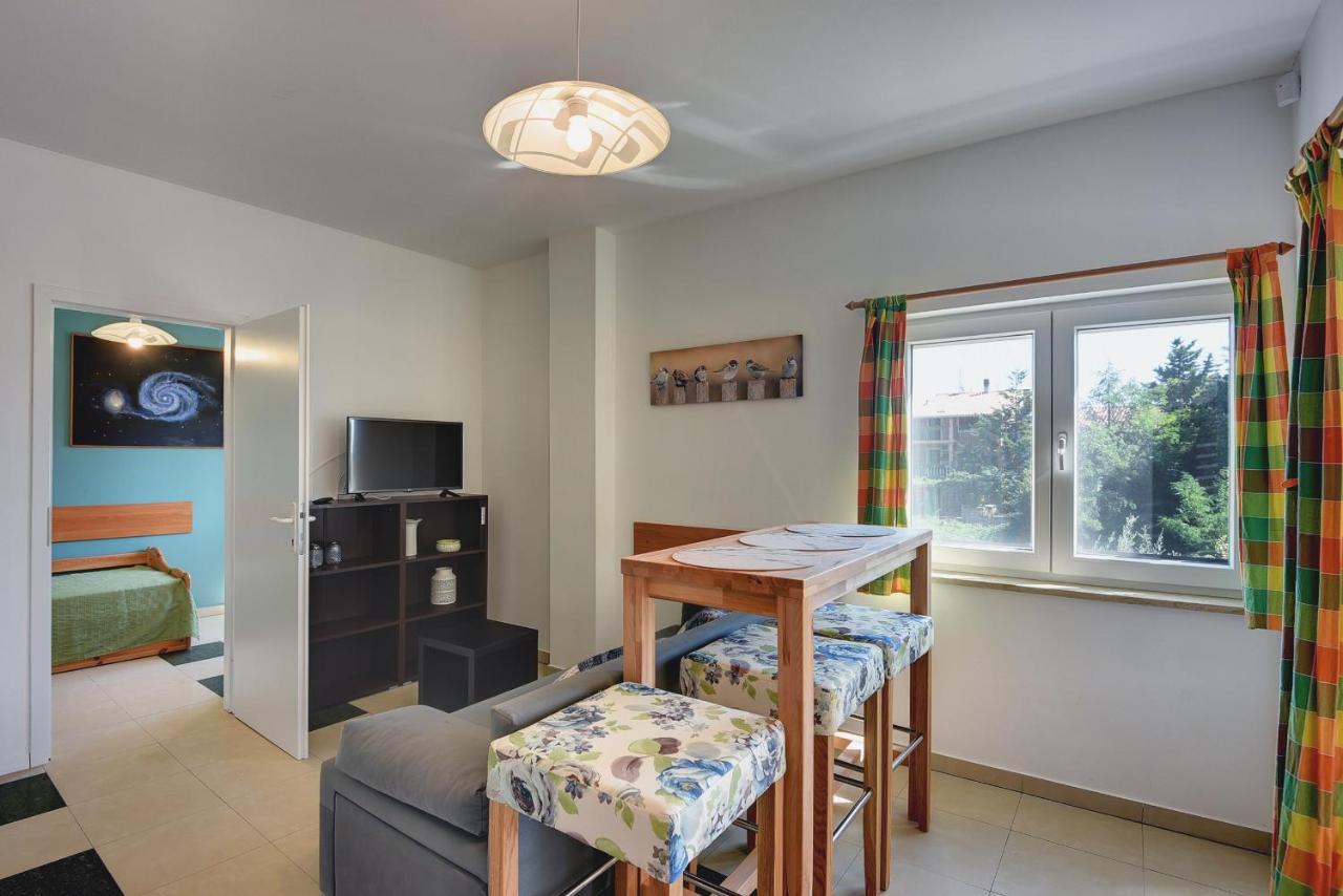 Apartments Universe Πούλα Εξωτερικό φωτογραφία