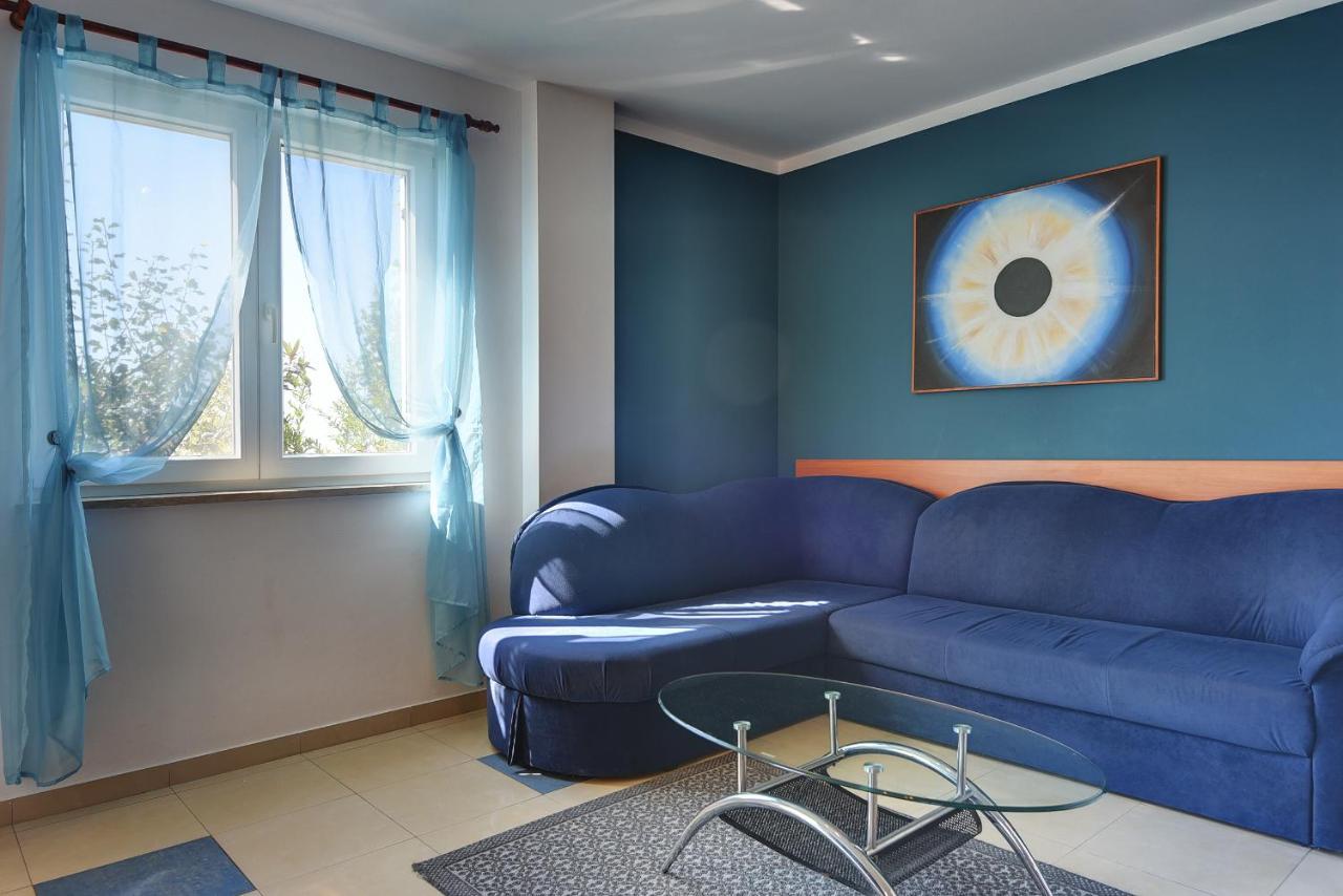 Apartments Universe Πούλα Εξωτερικό φωτογραφία