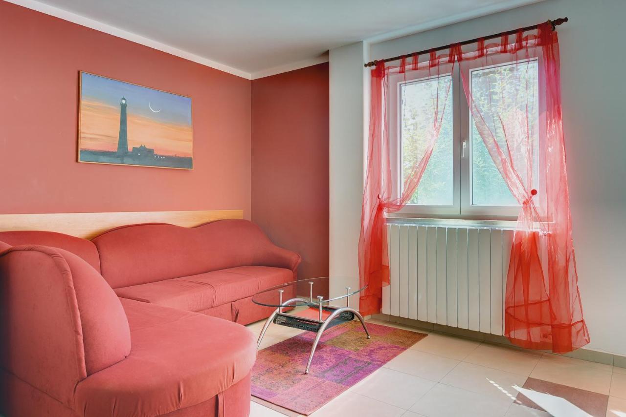 Apartments Universe Πούλα Εξωτερικό φωτογραφία
