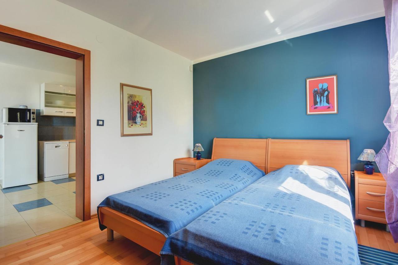 Apartments Universe Πούλα Εξωτερικό φωτογραφία